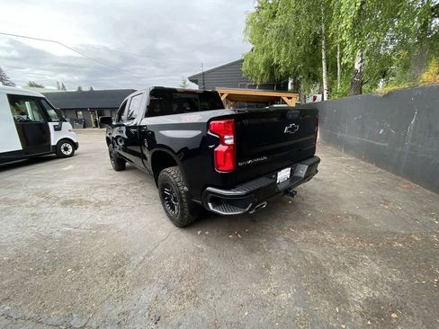 Used 2021 Chevrolet Silverado 1500 LT Trail Boss w/ Convenience Package II AWD/4WD image 4