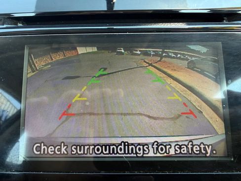 Used 2014 Nissan Rogue S FWD image 19