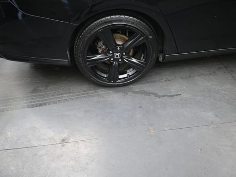 Used 2023 Honda Accord Sport image 9