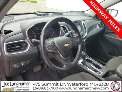 Used 2018 Chevrolet Equinox LT image 10