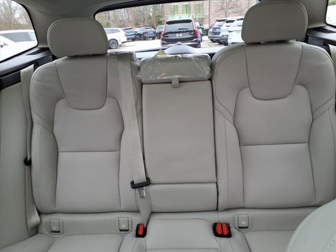 New 2026 Volvo XC60 B5 Ultra w/ Protection Package Premier image 16