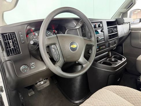 Used 2025 Chevrolet Express 3500 LT w/ LT Preferred Equipment Group RWD image 20