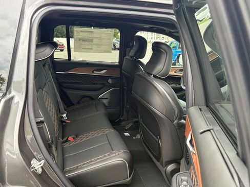 New 2026 Jeep Grand Cherokee Summit AWD/4WD image 30
