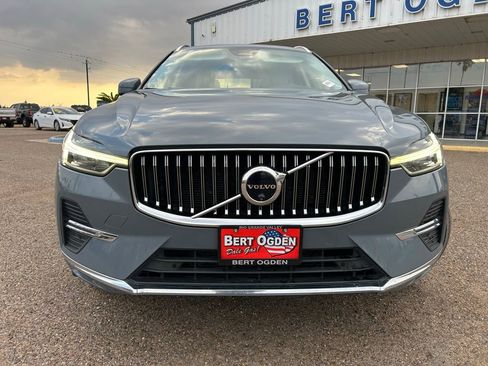 Used 2022 Volvo XC60 B5 Inscription w/ Advanced Package image 2