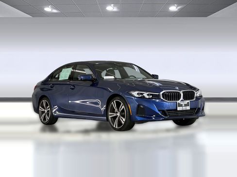 Used 2023 BMW 330i Sedan w/ Driving Assistance Package RWD image 6