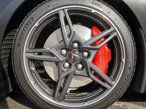 Used 2022 Chevrolet Corvette Stingray Premium Cpe w/ Z51 Performance Package RWD image 7