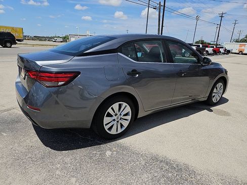 Used 2024 Nissan Sentra S FWD image 8