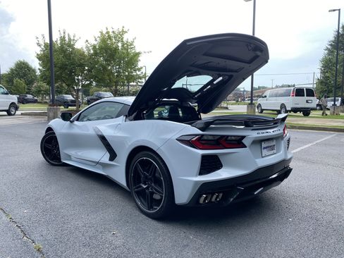 Used 2024 Chevrolet Corvette Stingray Coupe w/ Z51 Performance Package RWD image 11