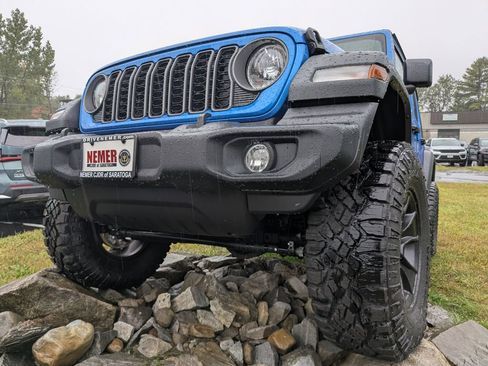 New 2025 Jeep Wrangler Sport S image 7