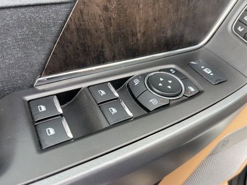 Used 2024 Ford F250 Lariat w/ Lariat Ultimate Package image 12