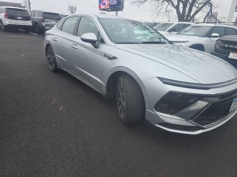 Used 2025 Hyundai Sonata SEL image 2