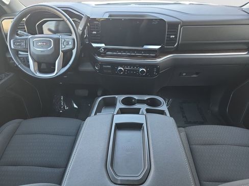 Used 2023 GMC Sierra 1500 SLE image 12