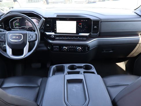 Used 2025 GMC Sierra 1500 SLT AWD/4WD image 16