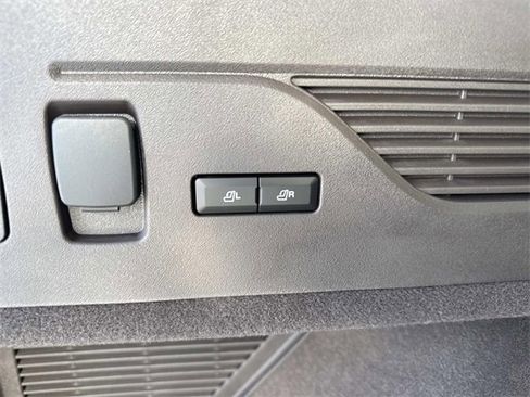 New 2026 Lincoln Nautilus Black Label image 12