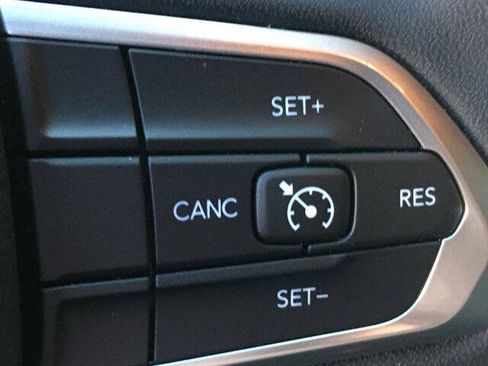 Used 2024 Jeep Compass Latitude AWD/4WD image 13