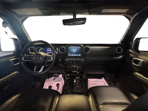 Used 2022 Jeep Wrangler Unlimited Sahara w/ Cold Weather Group AWD/4WD image 22