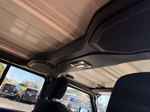 Used 2021 Jeep Wrangler Unlimited Sport S image 17