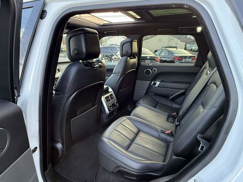 Used 2018 Land Rover Range Rover Sport HSE image 6