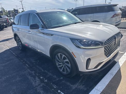 Used 2025 Lincoln Aviator AWD w/ Equipment Group 101A image 1