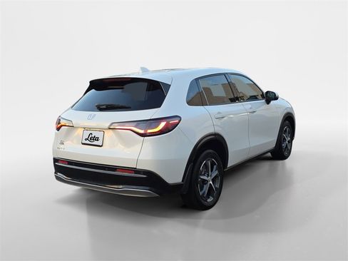 Certified 2024 Honda HR-V EX-L image 4