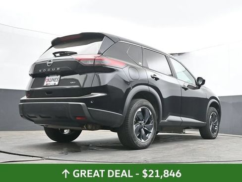 Used 2025 Nissan Rogue SV AWD/4WD image 45