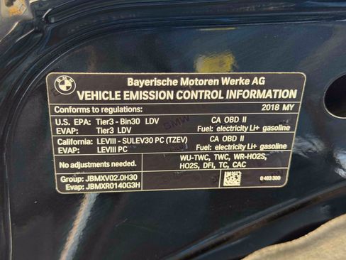 Used 2018 BMW 530e w/ Premium Package 2 RWD image 32