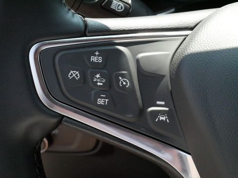 Used 2024 Chevrolet Equinox LT FWD image 26