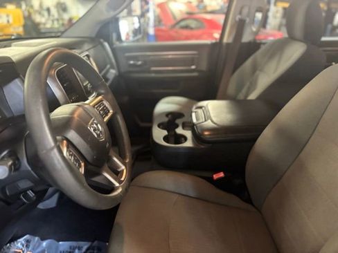 Used 2021 RAM 1500 Classic SLT RWD image 24