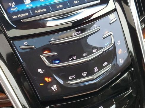 Used 2016 Cadillac Escalade ESV Luxury image 21