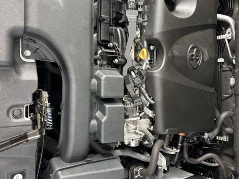 Used 2023 Toyota RAV4 XLE image 10