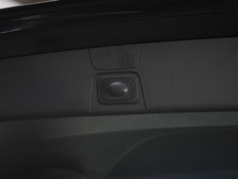 Used 2013 Ford C-MAX SEL image 10