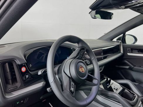 New 2026 Porsche Cayenne Coupe AWD/4WD image 4