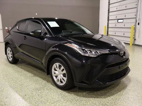 Used 2021 Toyota C-HR LE image 1