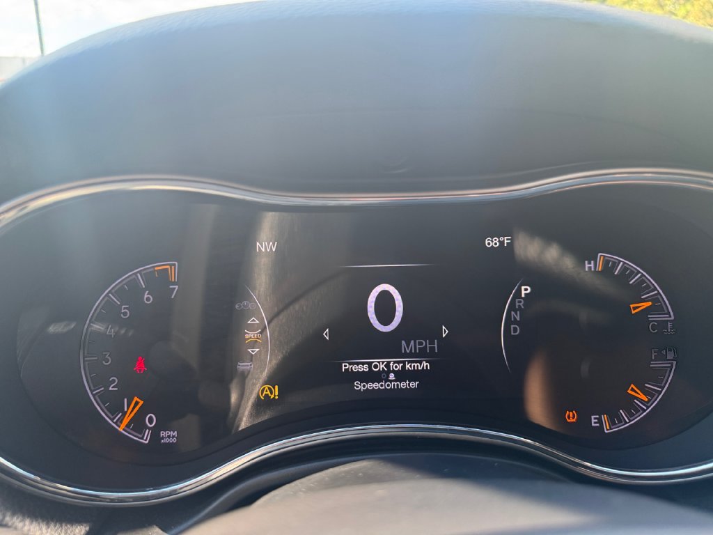 Used 2020 Jeep Grand Cherokee Altitude AWD/4WD image 29