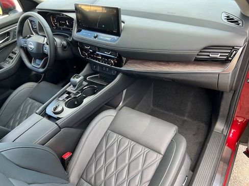 New 2026 Nissan Rogue Platinum image 15