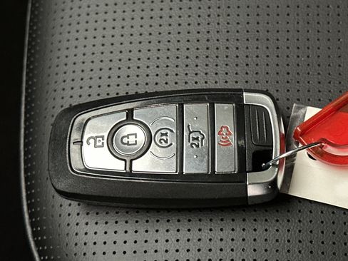 Used 2025 Ford Escape Platinum AWD/4WD image 43