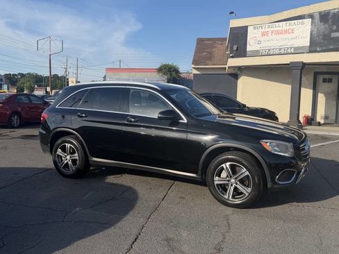 Used 2016 Mercedes-Benz GLC 300 image 2