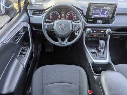 Used 2022 Toyota RAV4 LE image 11