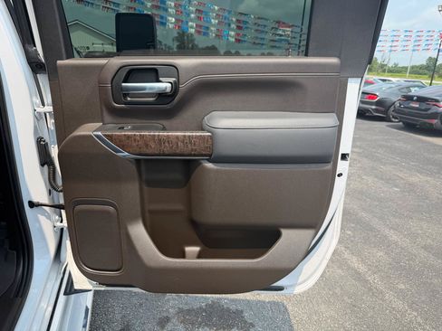 Used 2023 GMC Sierra 2500 Denali w/ Technology Package AWD/4WD image 22