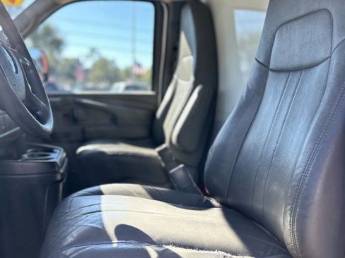 Used 2012 GMC Savana 3500 image 15