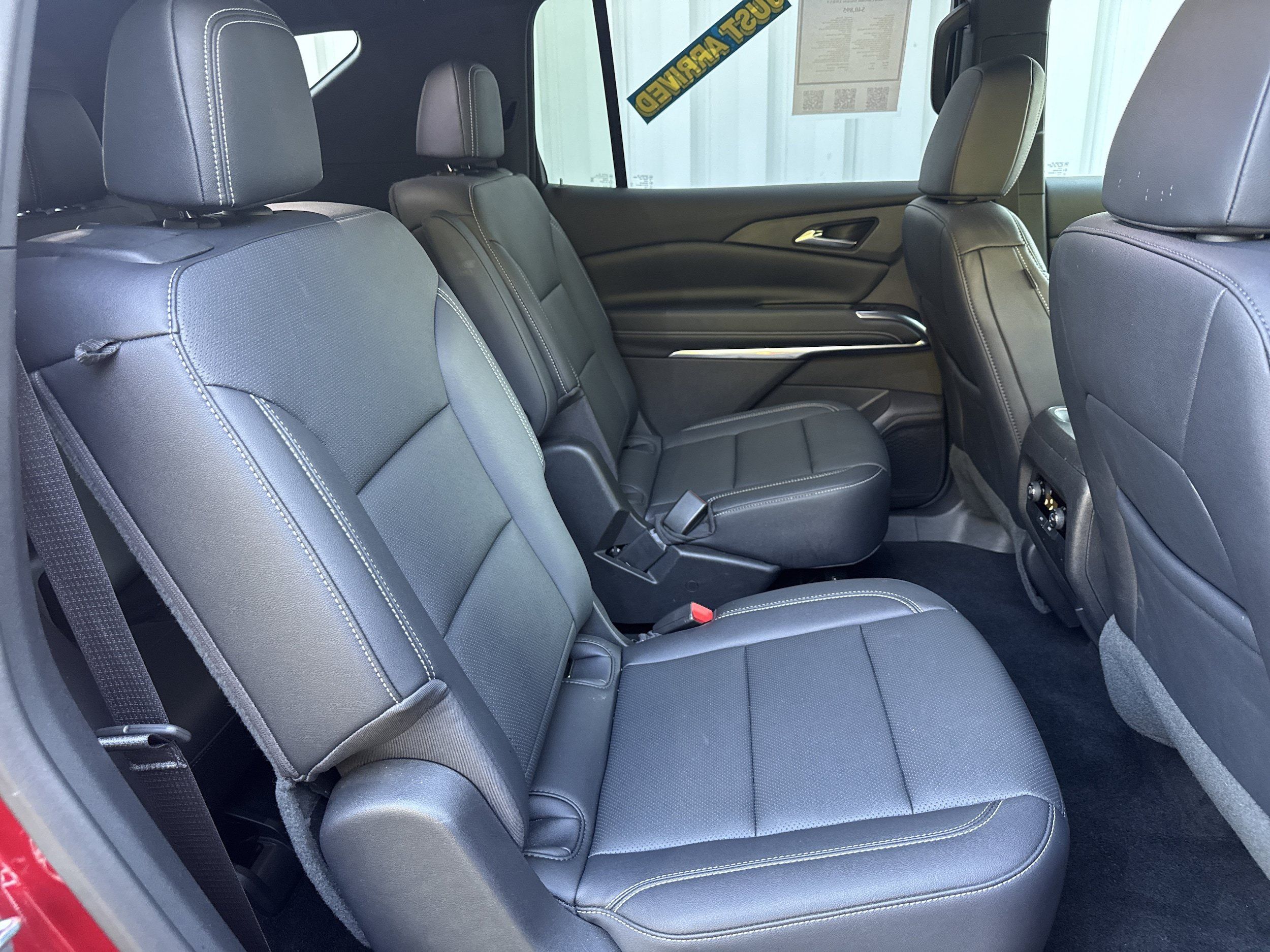 Used 2026 Chevrolet Traverse LT AWD/4WD image 14