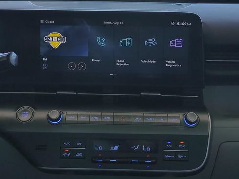 Used 2025 Hyundai Kona SEL AWD/4WD image 14