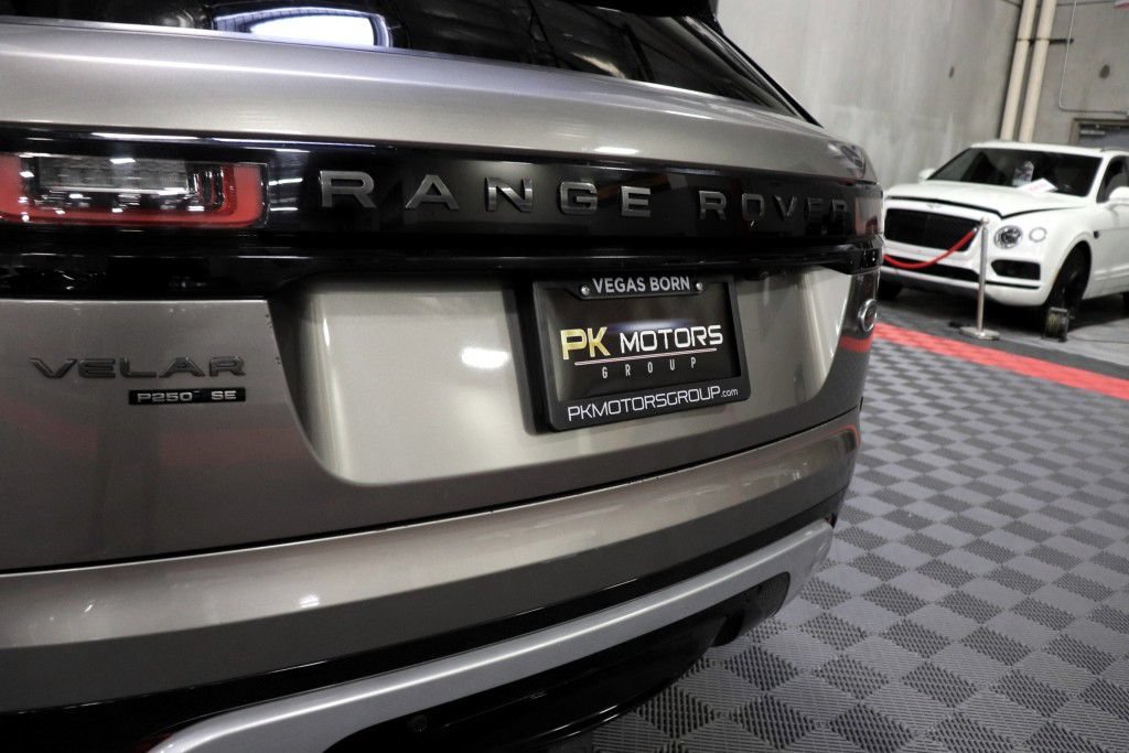 Used 2018 Land Rover Range Rover Velar R-Dynamic SE AWD/4WD image 6