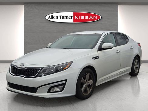 Used 2015 Kia Optima LX image 3