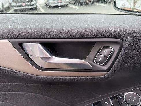 Used 2022 Ford Escape SEL AWD/4WD image 18