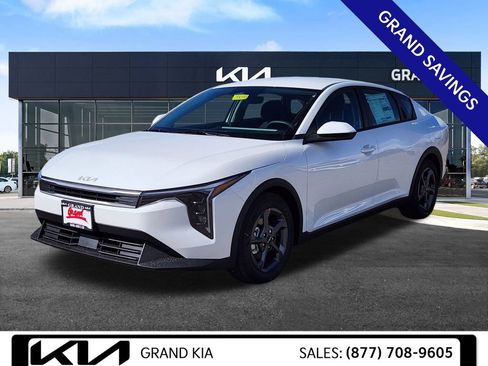 New 2026 Kia K4 FWD image 4