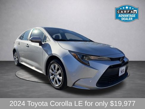 Used 2024 Toyota Corolla LE image 1