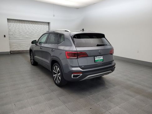Used 2024 Volkswagen Taos SE FWD image 5