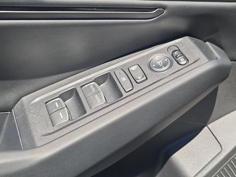 Used 2025 Honda Accord SE image 13