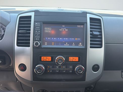 Used 2021 Nissan Frontier SV w/ Midnight Edition Floor Mats AWD/4WD image 37
